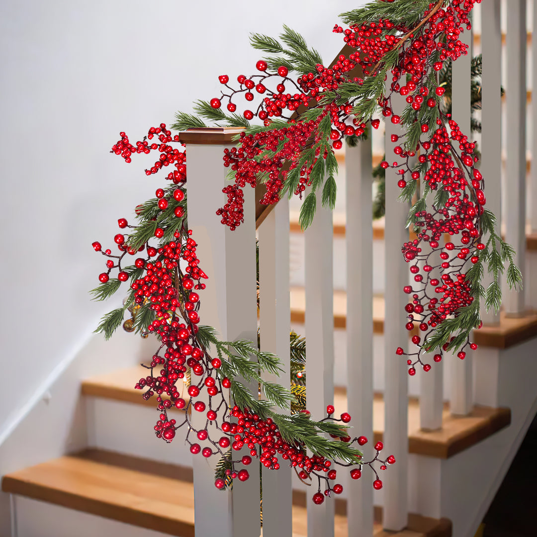 Sonnewelt 180 cm Weihnachten Girlande mit roten Beeren